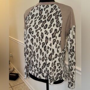 Leopard Print Long Sleeve Top